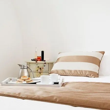 Beautiful Santorini 2 Bedroom Panoramic Caldera Sea Views