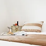 Beautiful Santorini 2 Bedroom Panoramic Caldera Sea Views