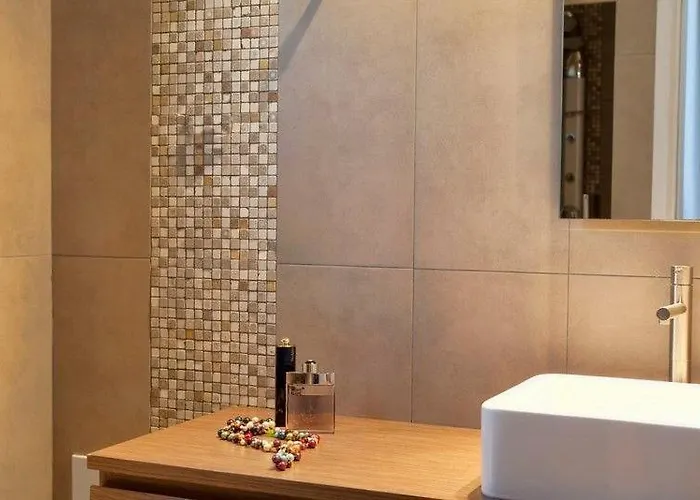 Beautiful Santorini 2 Bedroom Panoramic Caldera Sea Views Villa *